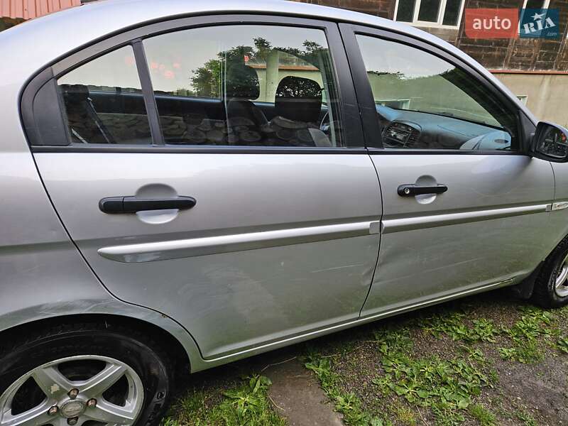 Седан Hyundai Accent 2008 в Ужгороді
