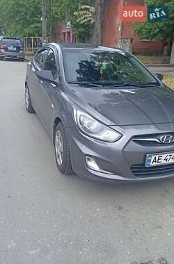 Седан Hyundai Accent 2013 в 