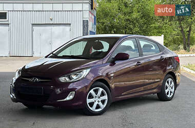 Седан Hyundai Accent 2011 в Днепре