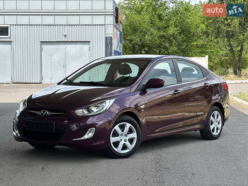 Hyundai Accent 2011
