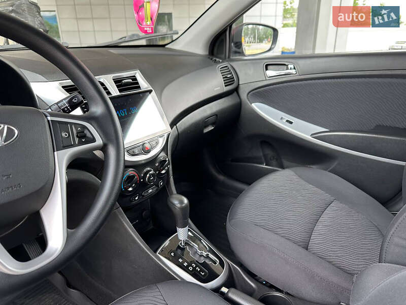 Седан Hyundai Accent 2011 в Дніпрі