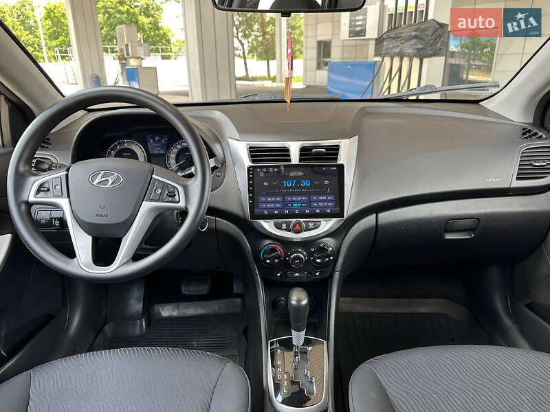 Седан Hyundai Accent 2011 в Дніпрі