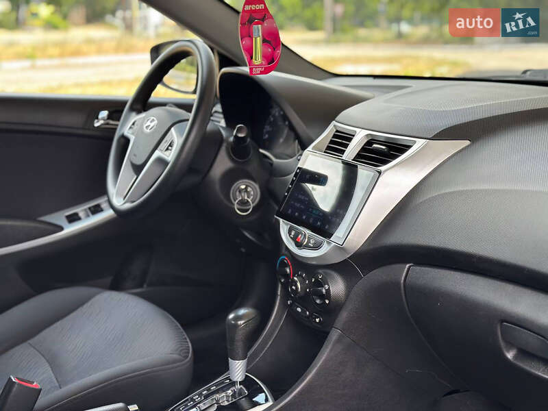 Седан Hyundai Accent 2011 в Дніпрі