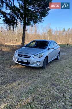 Седан Hyundai Accent 2012 в Киеве