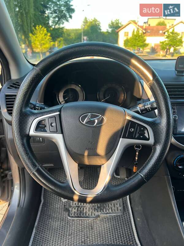 Седан Hyundai Accent 2011 в Львове
