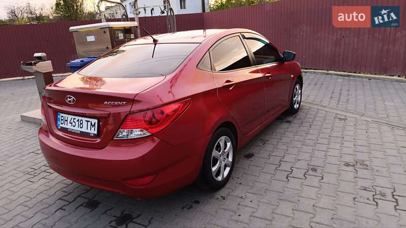 Хэтчбек Hyundai Accent 2013 в Одессе