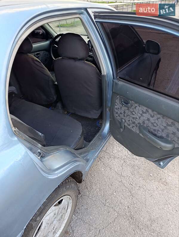 Лифтбек Hyundai Accent 1997 в Лозовой