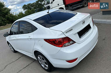 Седан Hyundai Accent 2013 в 