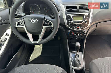 Седан Hyundai Accent 2013 в 