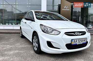 Седан Hyundai Accent 2014 в Киеве