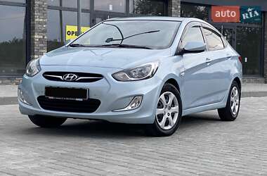 Седан Hyundai Accent 2012 в Днепре