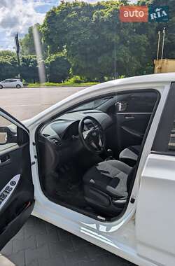 Седан Hyundai Accent 2016 в 