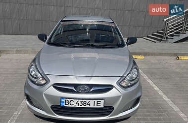 Седан Hyundai Accent 2013 в Львове