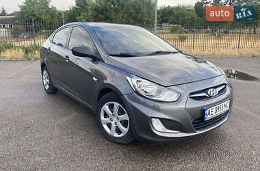 Седан Hyundai Accent 2011 в Днепре