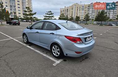 Седан Hyundai Accent 2011 в 