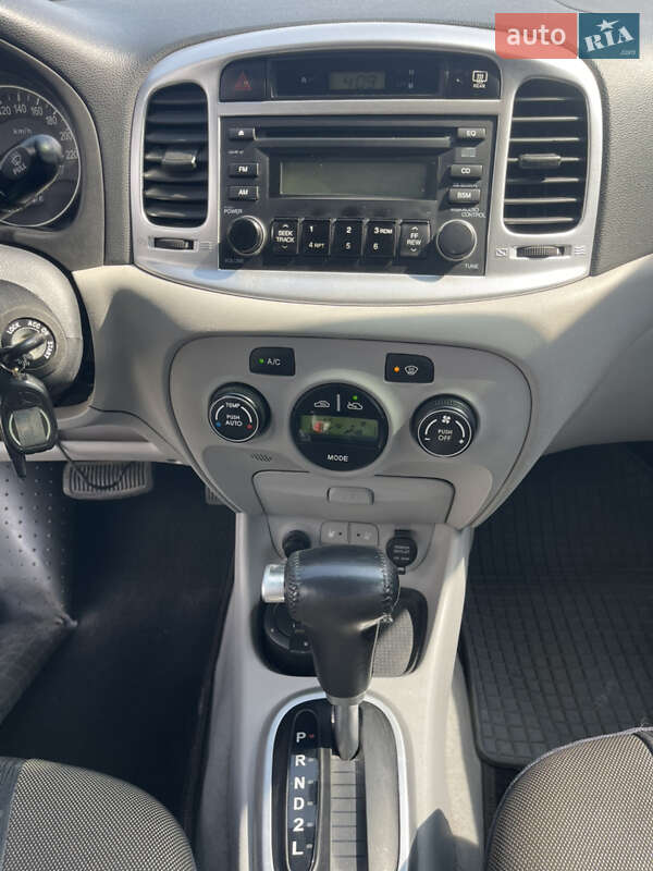 Седан Hyundai Accent 2008 в Львові