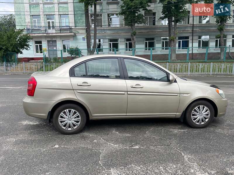 Седан Hyundai Accent 2007 в Киеве