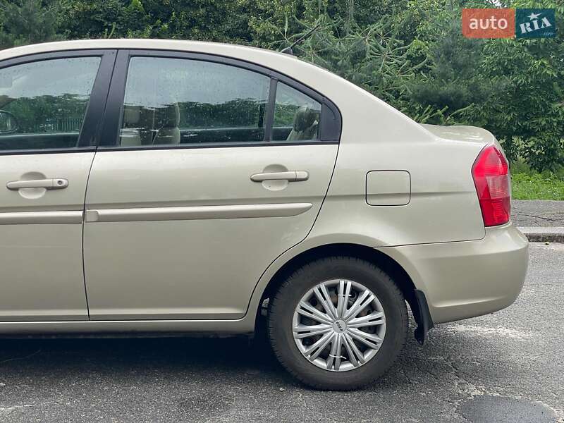 Седан Hyundai Accent 2007 в Киеве