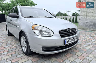 Седан Hyundai Accent 2009 в Новому Бузі