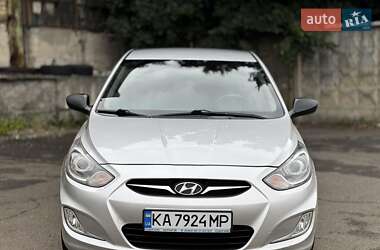 Седан Hyundai Accent 2013 в Киеве