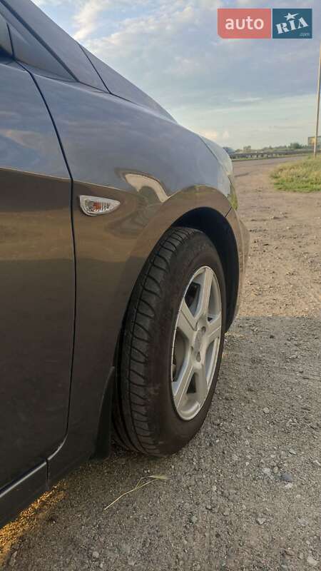 Седан Hyundai Accent 2013 в Дніпрі