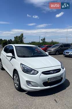 Хэтчбек Hyundai Accent 2012 в Харькове