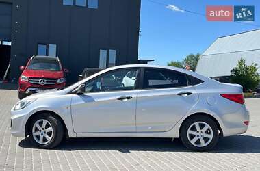 Седан Hyundai Accent 2012 в 