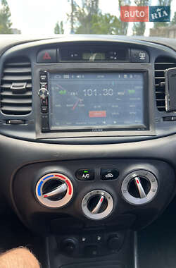 Хэтчбек Hyundai Accent 2008 в 
