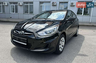 Седан Hyundai Accent 2013 в Змиеве