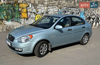 Седан Hyundai Accent 2009 в Днепре