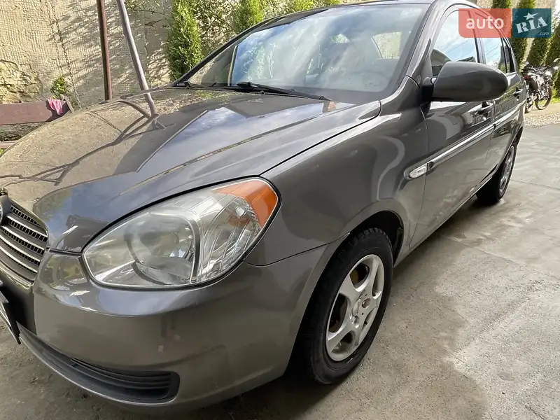 Hyundai Accent