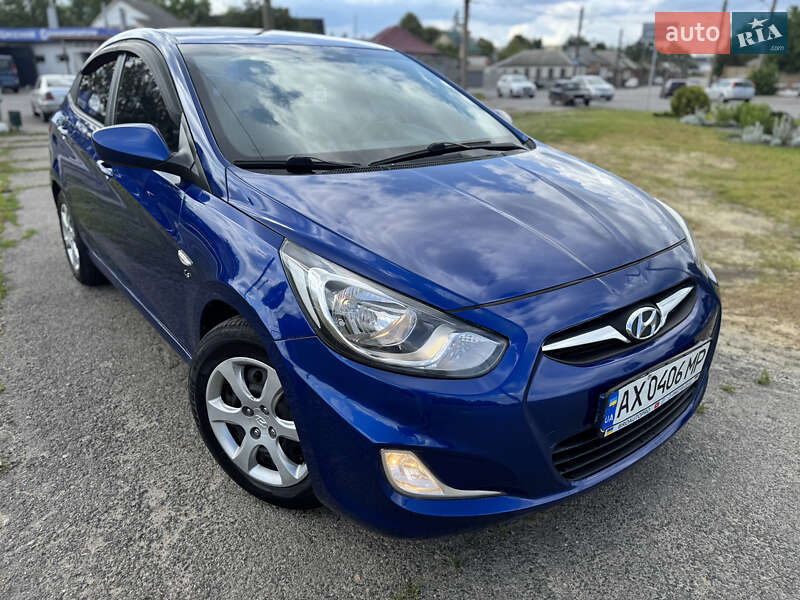 Hyundai Accent 2013