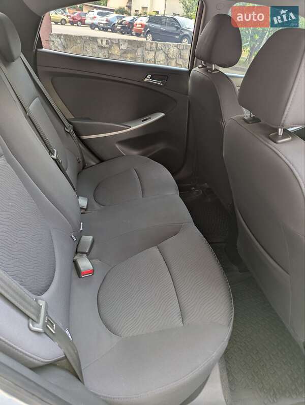 Седан Hyundai Accent 2011 в Івано-Франківську