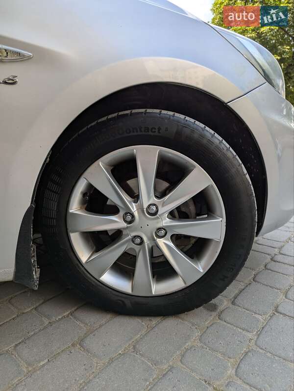 Седан Hyundai Accent 2011 в Івано-Франківську