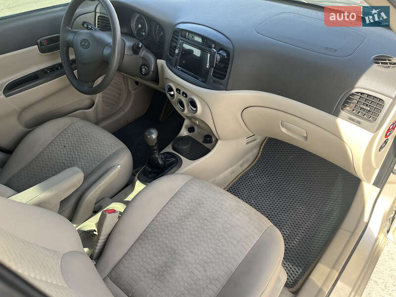 Седан Hyundai Accent 2009 в Запорожье