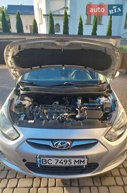 Седан Hyundai Accent 2011 в 