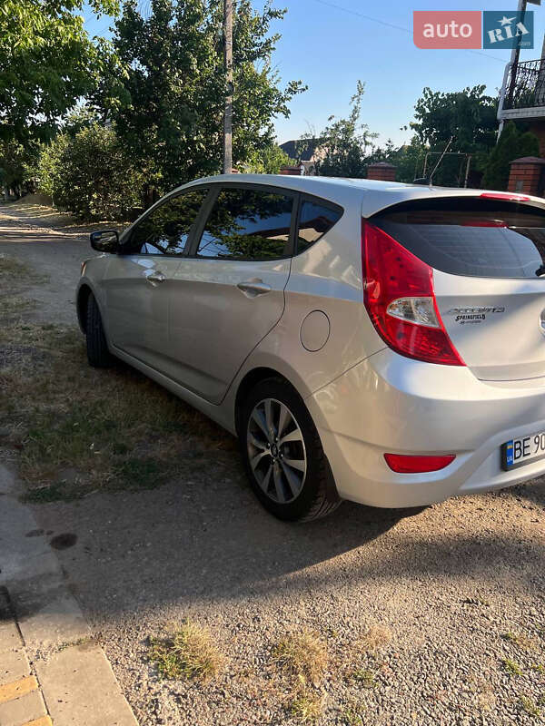 Хетчбек Hyundai Accent 2015 в Первомайську