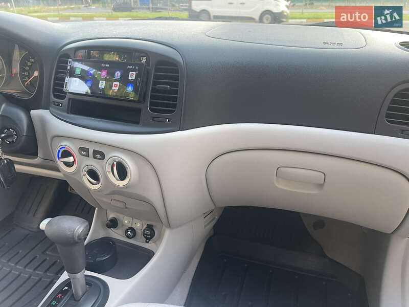 Седан Hyundai Accent 2007 в Киеве