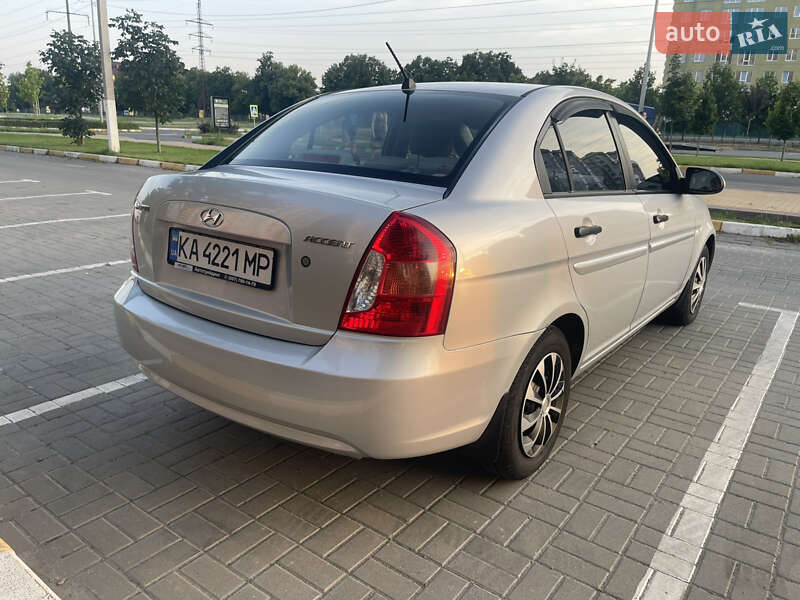 Седан Hyundai Accent 2007 в Киеве