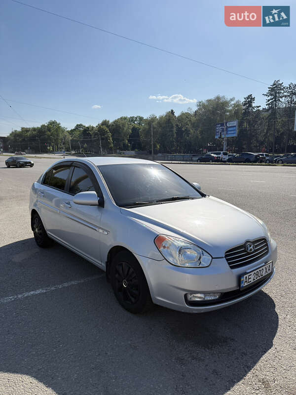 Седан Hyundai Accent 2008 в Днепре