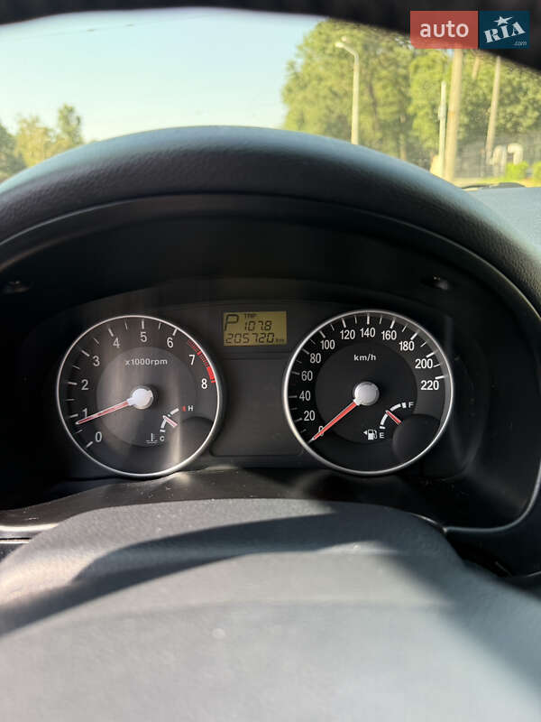 Седан Hyundai Accent 2008 в Днепре