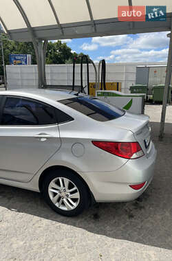 Седан Hyundai Accent 2011 в 