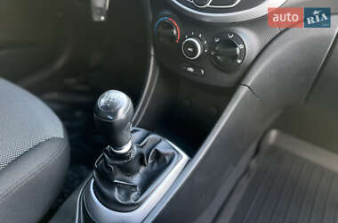 Седан Hyundai Accent 2013 в 