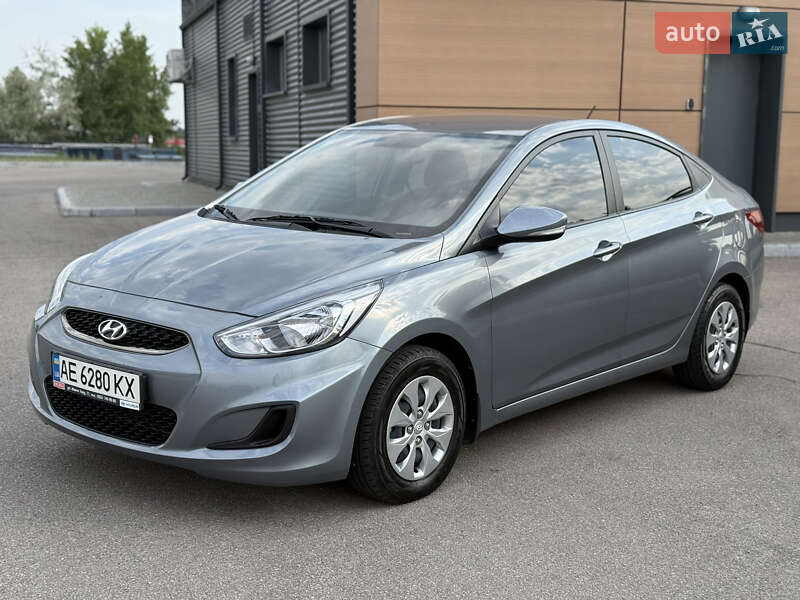 Седан Hyundai Accent 2019 в Днепре