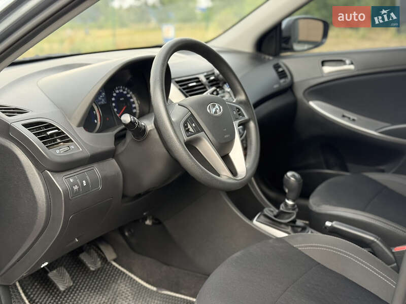 Седан Hyundai Accent 2019 в Днепре
