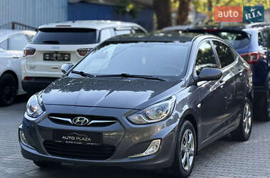 Седан Hyundai Accent 2011 в 