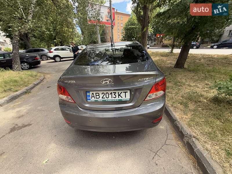 Седан Hyundai Accent 2013 в Виннице