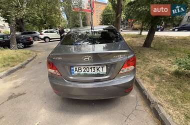 Седан Hyundai Accent 2013 в 