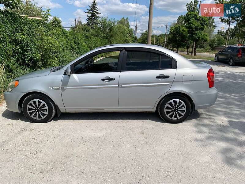 Седан Hyundai Accent 2008 в Запорожье
