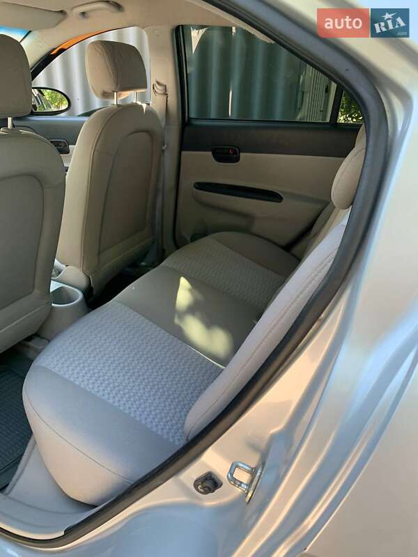 Седан Hyundai Accent 2008 в Запорожье